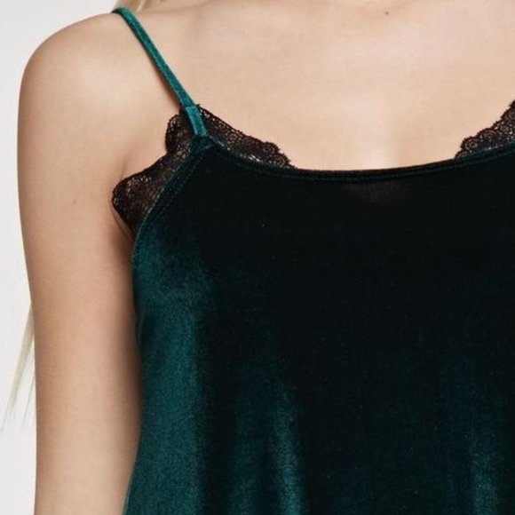 Cuddle Velvet Chemise - Picture 3 of 4